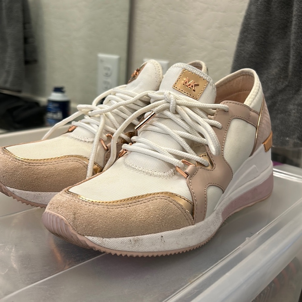 White and rose gold Michael kors heeled tennis shoes size 7 women’s